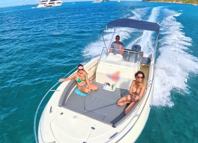 Motorboat Pacific Craft Open 750 225hp