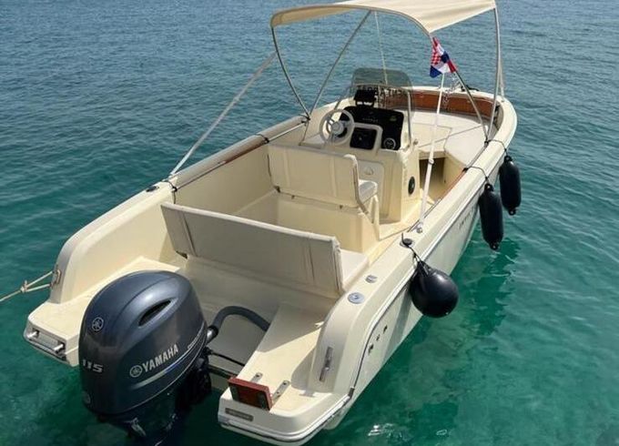 Motorboat Invictus 190FX