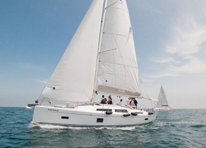 Sailboat Hanse Yachts Hanse 388 11m