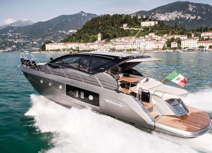 Motor yacht Cranchi 44 740hp