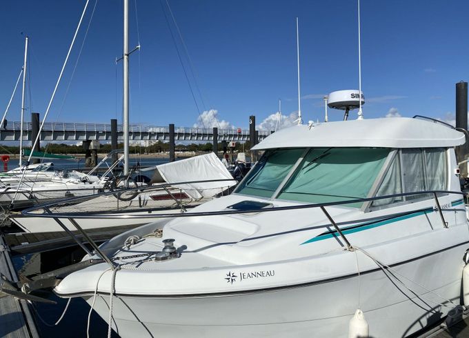 Motorboat Jeanneau Merry Fisher 750 Cr 170hp