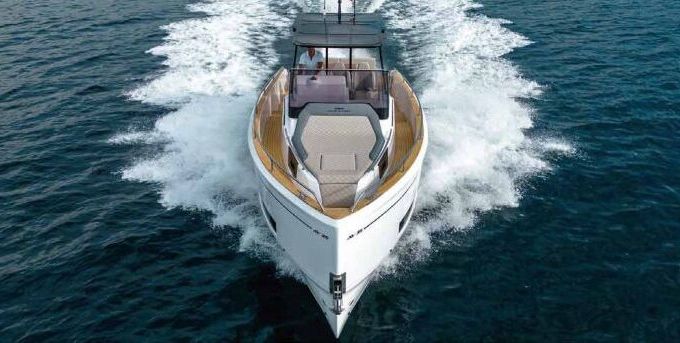 Motor yacht Salpa Avantgarde 35 600hp