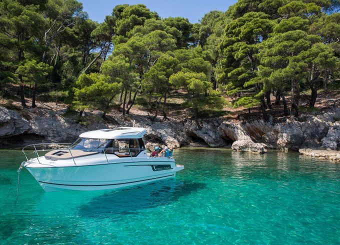 Motorboat Jeanneau Merry Fisher 795 200hp