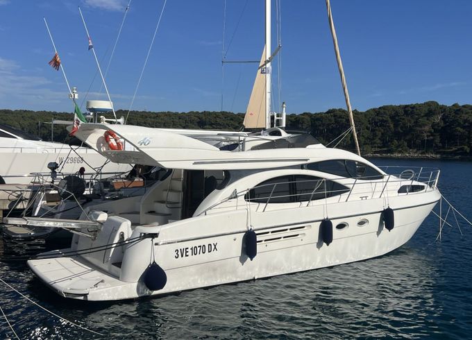 Motorboat AZIMUT YACHTS 46 1000hp