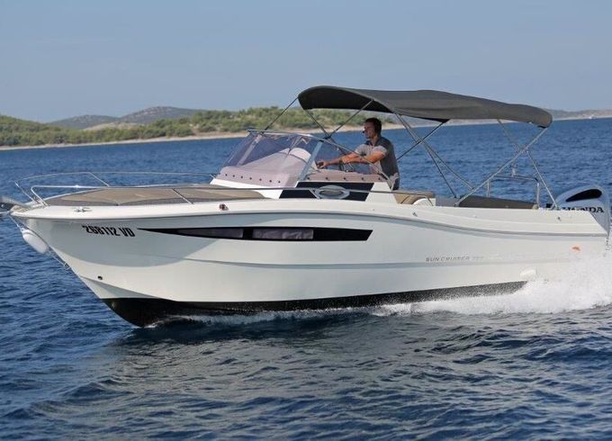 Motorboat Atlantic Marine Atlantic 750 Sun Cruiser 250hp