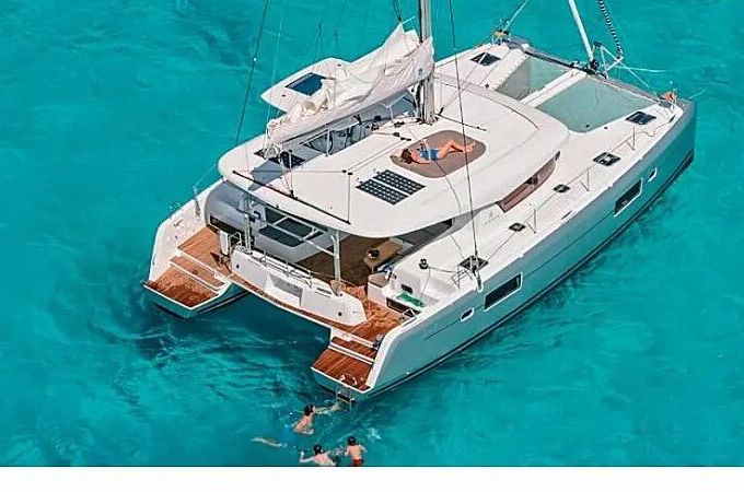 Catamaran Lagoon 42 12.8m