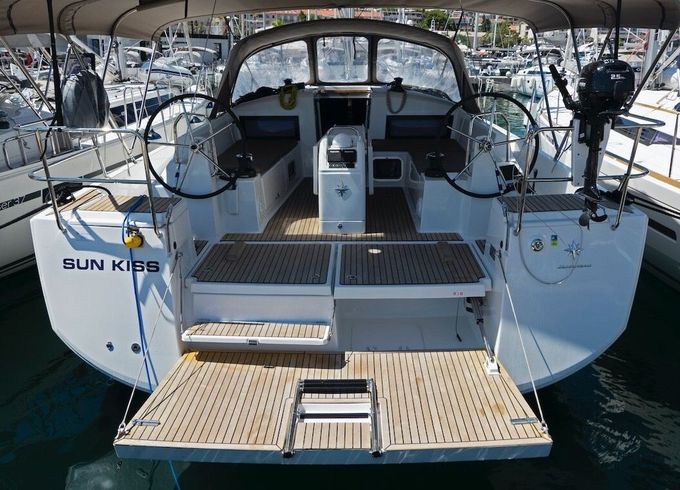 Sailboat Jeanneau Sun Odyssey 440 13.39m