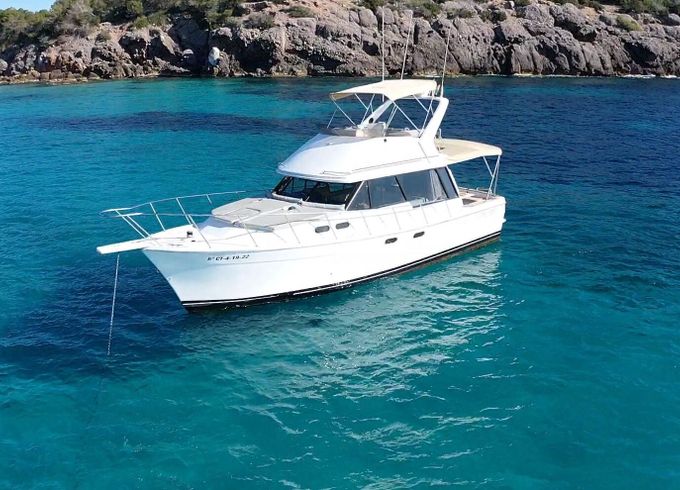 Motorboat Bayliner 3288 flybridge 400hp