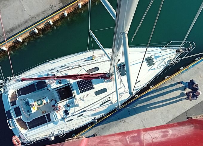 Sailboat Beneteau 351 10.32m