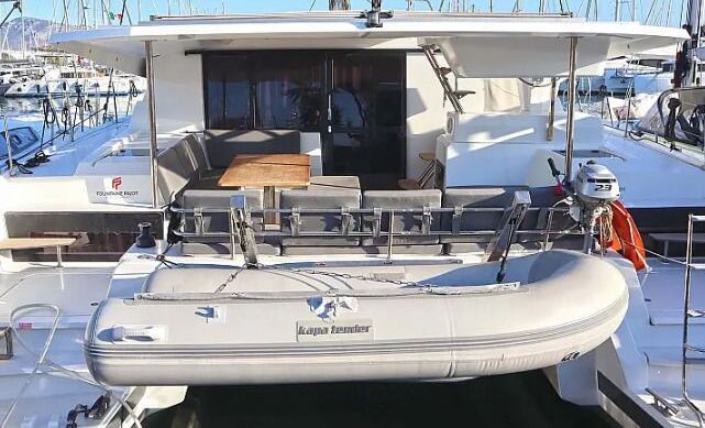 Catamaran Fountaine Pajot Astréa 42 12.58m