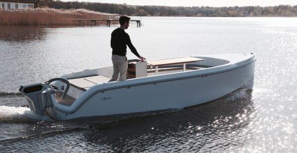 Motorboat RAND Picnic 18 60hp