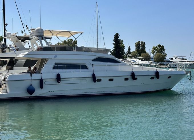 Motorboat Ferretti Altura 58 2000hp
