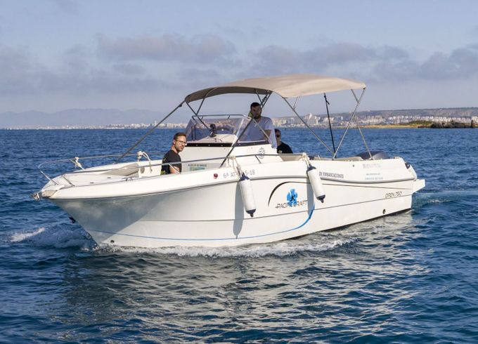 Motorboat PACIFIC CRAFT 750 Open 225hp