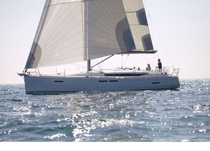 Sailboat JEANNEAU 449 13.76m