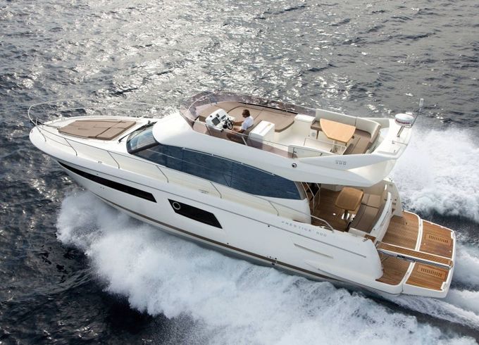 Motor yacht Prestige 500 Fly 870hp