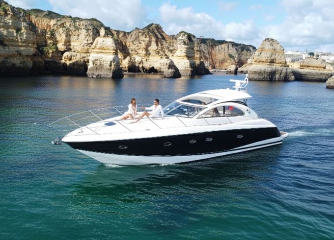 Motor yacht Sunseeker Portofino 47 960hp