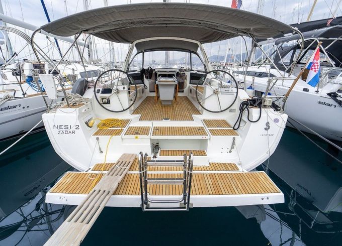 Sailboat Beneteau Oceanis 45 13.85m