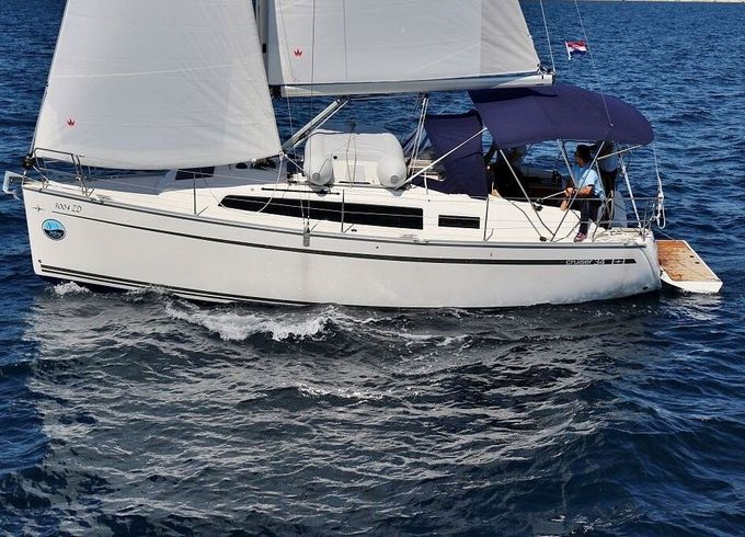 Sailboat BAVARIA CRUISER 34 9.99m
