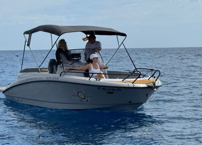 Motorboat Aqua 24 S7 130hp