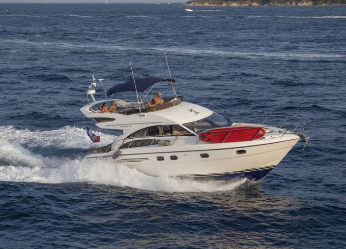 Motor yacht PRINCESS 42 FLY 870hp