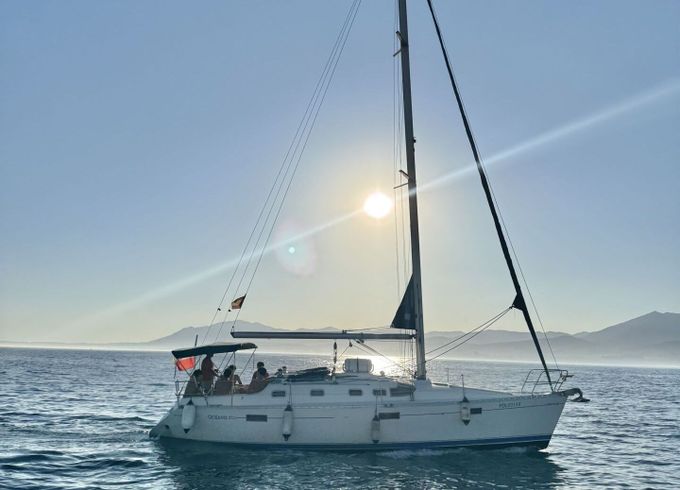 Sailboat Beneteau Oceanis 370 11.5m