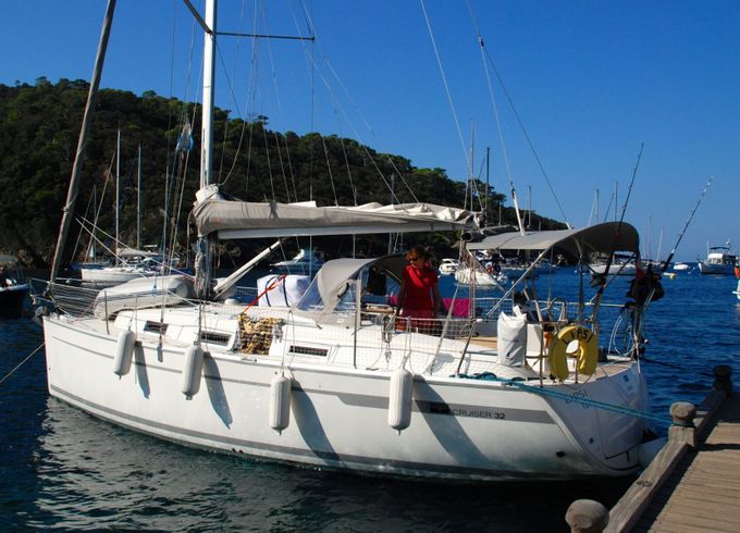 Sailboat Bavaria Cruiser 32 9.99m