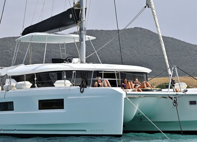 Catamaran Lagoon 46 14m