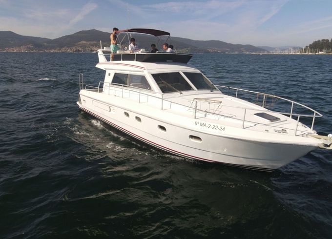 Motorboat Ferreti 39