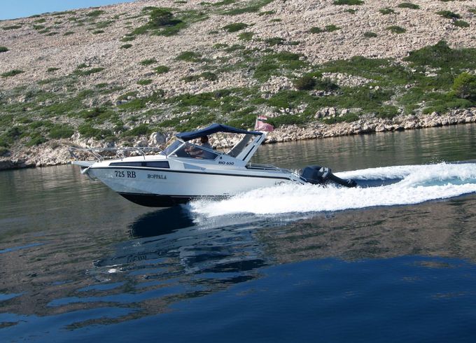 Motorboat Rio 650 115hp