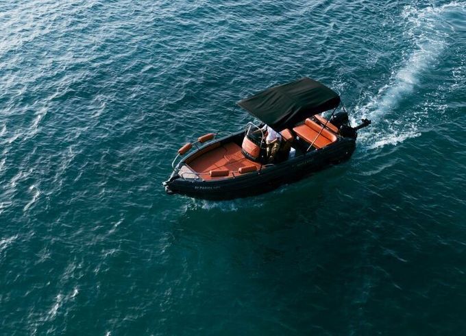 Motorboat Karel Ithaca 30hp