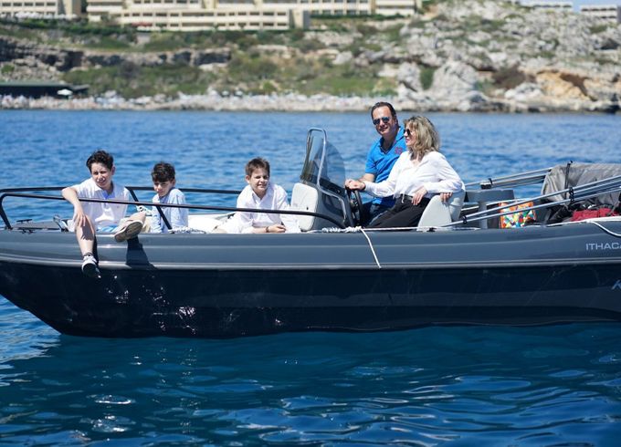 Motorboat Karel Ithaca 550 50hp
