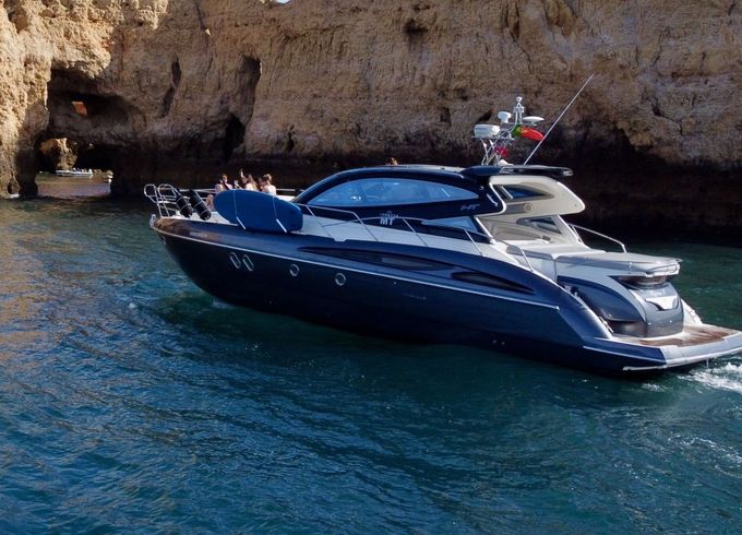 Motorboat Cranchi 47 Hard Top 1150hp