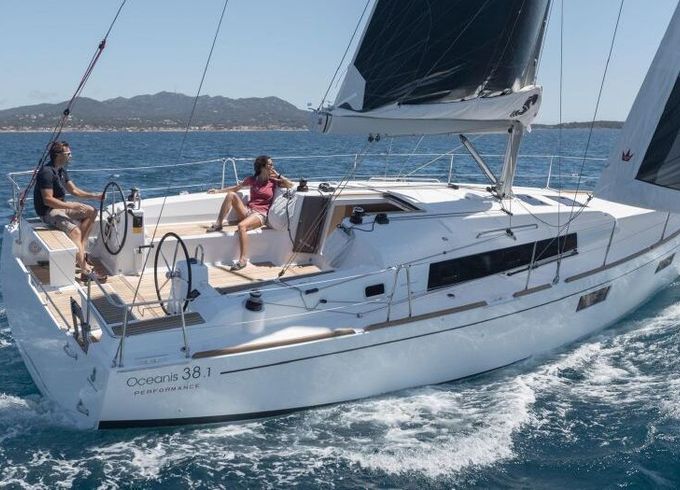 Sailboat Beneteau Oceanis 38 Deriveur  11.45m
