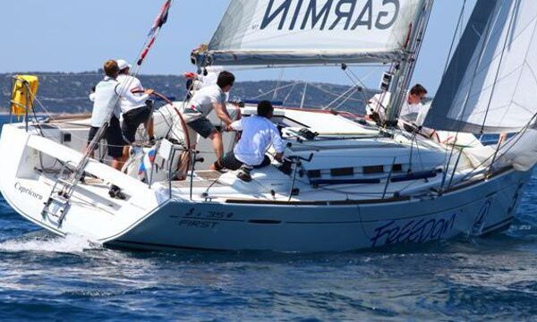 Sailboat BENETEAU FIRST 35 10.85m