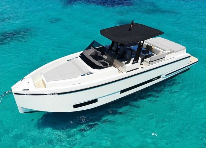 Motorboat De Antonio D36 700hp