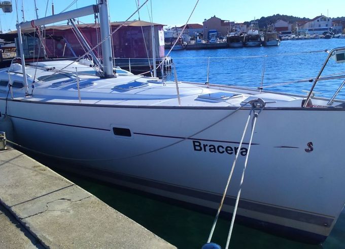 Sailboat BENETEAU OCEANIS 473 14.3m