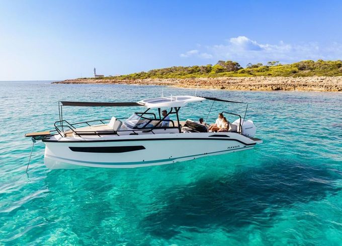 Motorboat Quicksilver Navan S30 (10.5m) 500hp