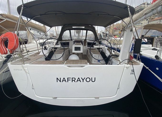 Sailboat Dufour Yachts Dufour 390 GL 11m