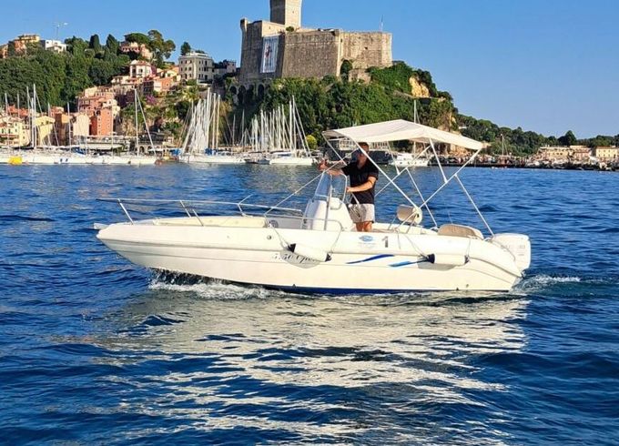 Boat without licence  DISCOVER LA SPEZIA COAST 40hp