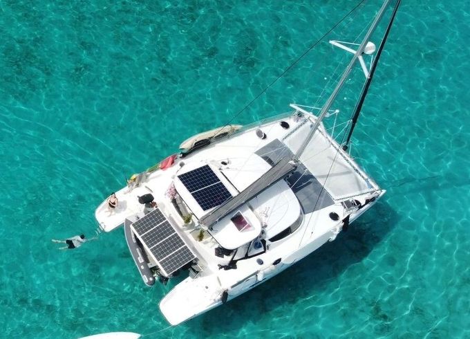Catamaran Fountaine Pajot Lavezzi 40 12m