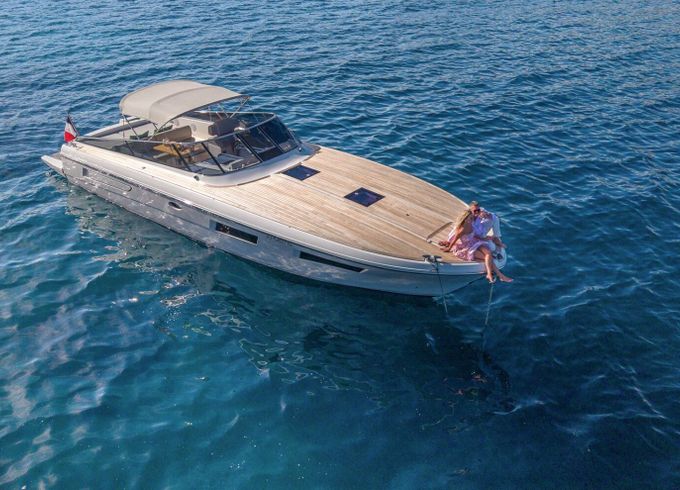 Motorboat Itama 45RS 1100hp