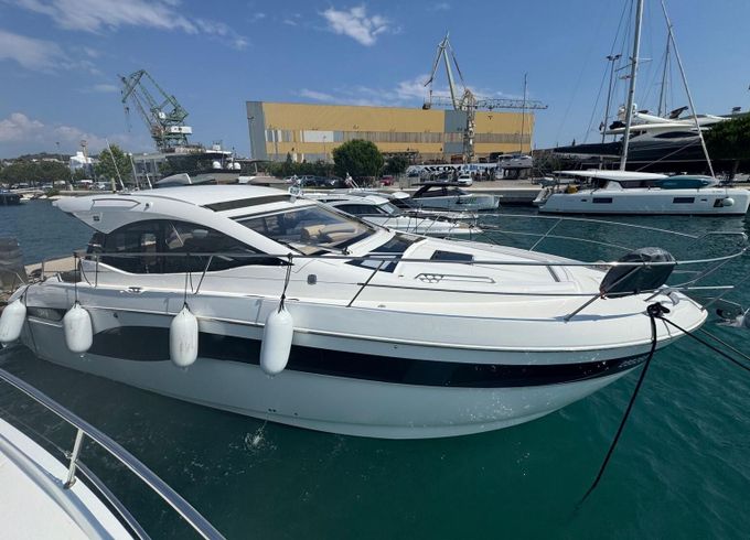 Motor yacht Bavaria Yachtbau Bavaria SR41