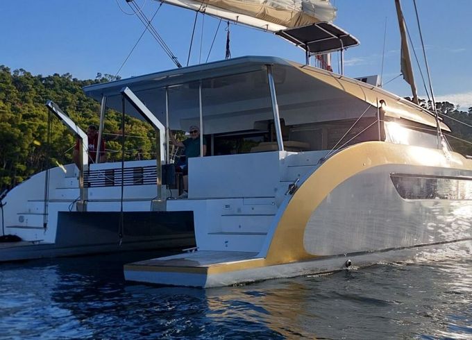 Catamaran Luna 49 14.9m