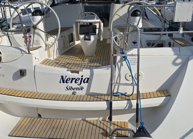 Sailboat Jeanneau Sun Odyssey 42i 12m