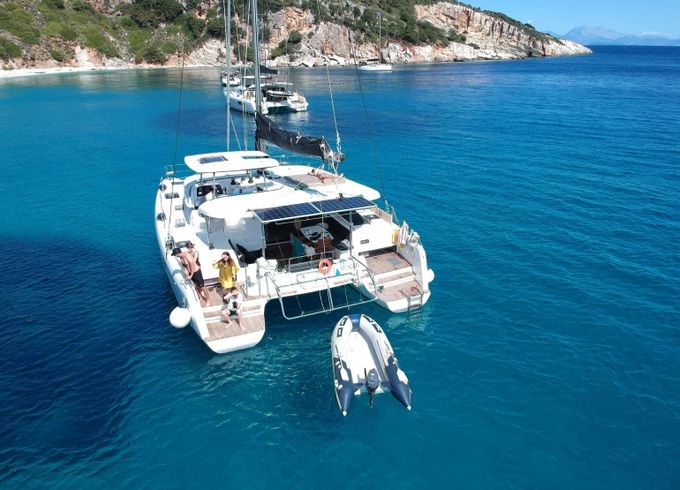 Catamaran LAGOON 42 12.94m