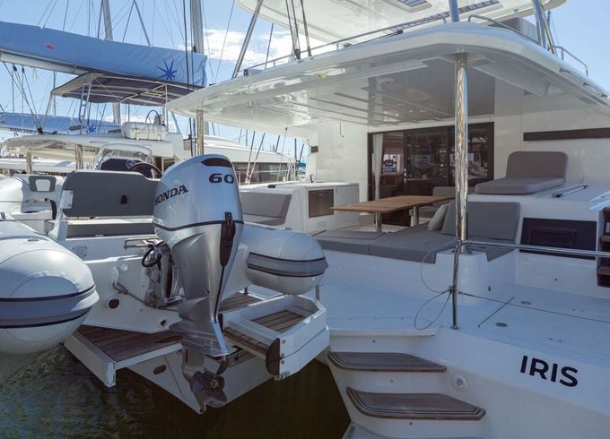 Catamaran Lagoon-Bénéteau Lagoon 55 - 4 + 2 cab. 16m