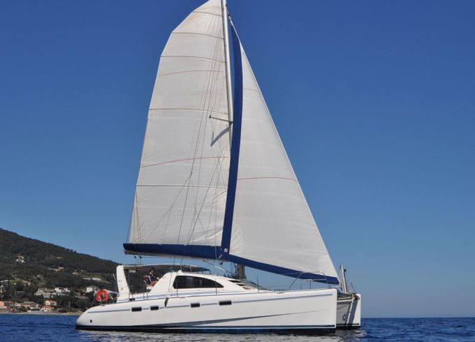 Catamaran ROBERTSON and CAINE LEOPARD 42 12.62m