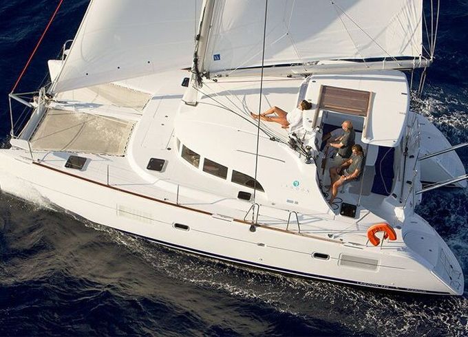 Catamaran LAGOON 380 11.55m