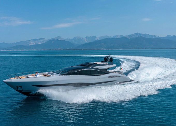Motorboat Mangusta 104 4000hp
