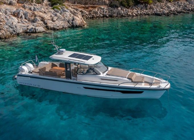 Motorboat Nimbus T11 800hp